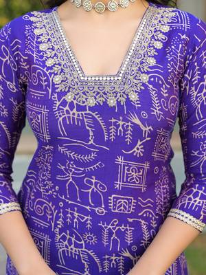 Women purple viscose ethnic motifs printed straight kurta trousers with dupatta 2