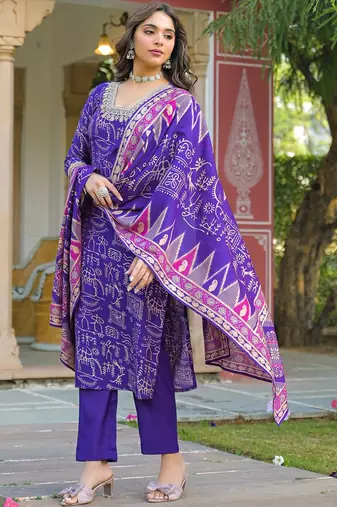 Women purple viscose ethnic motifs printed straight kurta trousers with dupatta