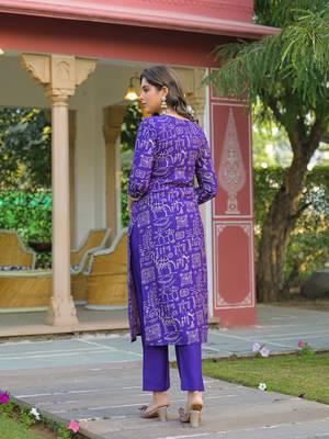 Women purple viscose ethnic motifs printed straight kurta trousers with dupatta 4