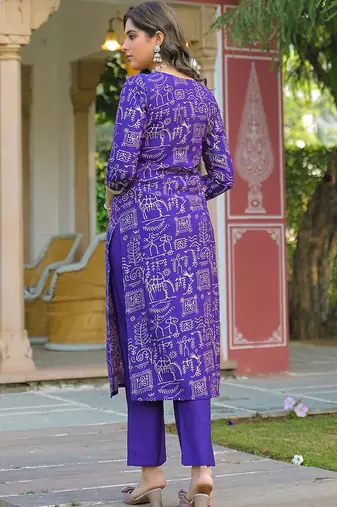 Women purple viscose ethnic motifs printed straight kurta trousers with dupatta