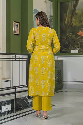 Women yellow viscose ikat printed straight kurta trousers with dupatta
