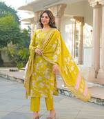 Women yellow viscose rayon floral printed straight kurta trousers with dupatta