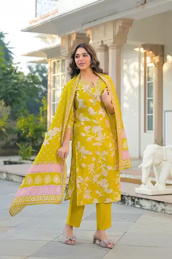 Women yellow viscose rayon floral printed straight kurta trousers with dupatta