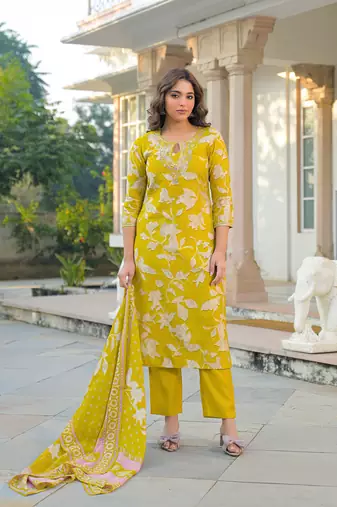 Women yellow viscose rayon floral printed straight kurta trousers with dupatta