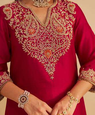 Pink embroidered silk kurta set 3
