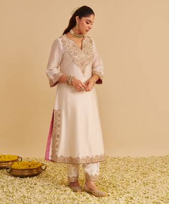 Ivory embroidered silk kurta set 2