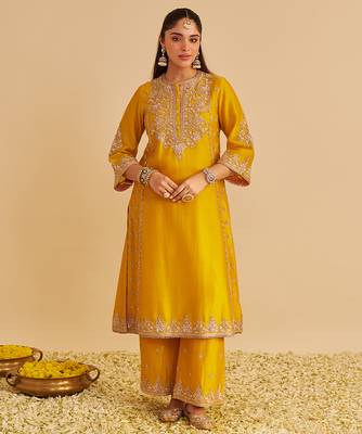 Yellow embroidered silk kurta set with dupatta 1