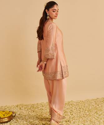 Rose embroidered silk kurta set with dupatta 1