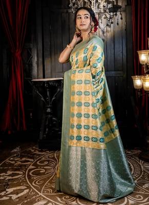 green woven matka silk blend zari woven all seasons sarees 3