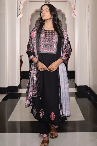 Black color viscose simmer embroidered Kurta set