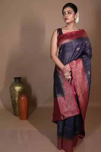 grey hand woven tussar saree