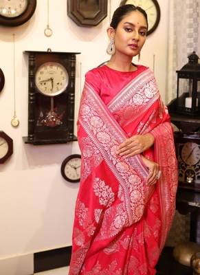 pink woven silk blend zari woven all seasons sarees 4