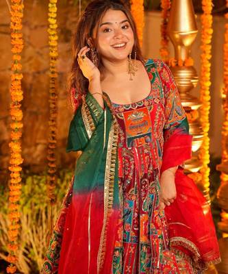 Red Embroidered Maxi Set 5
