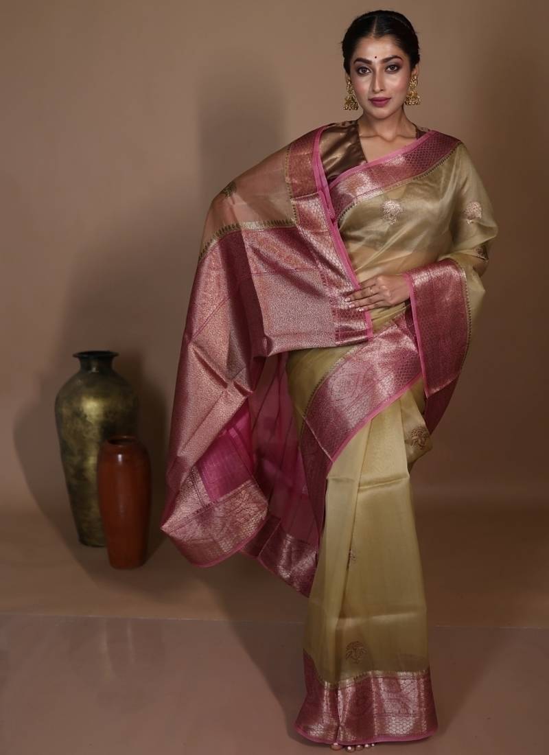 green hand woven silk blend saree
