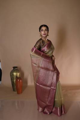 green hand woven silk blend zari woven all seasons sarees 2