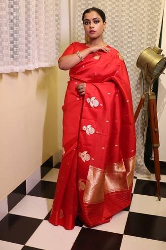 red hand woven silk blend saree