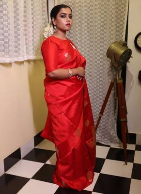 red hand woven silk blend banarasi silk blend all seasons sarees 2