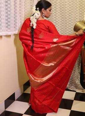 red hand woven silk blend banarasi silk blend all seasons sarees 4