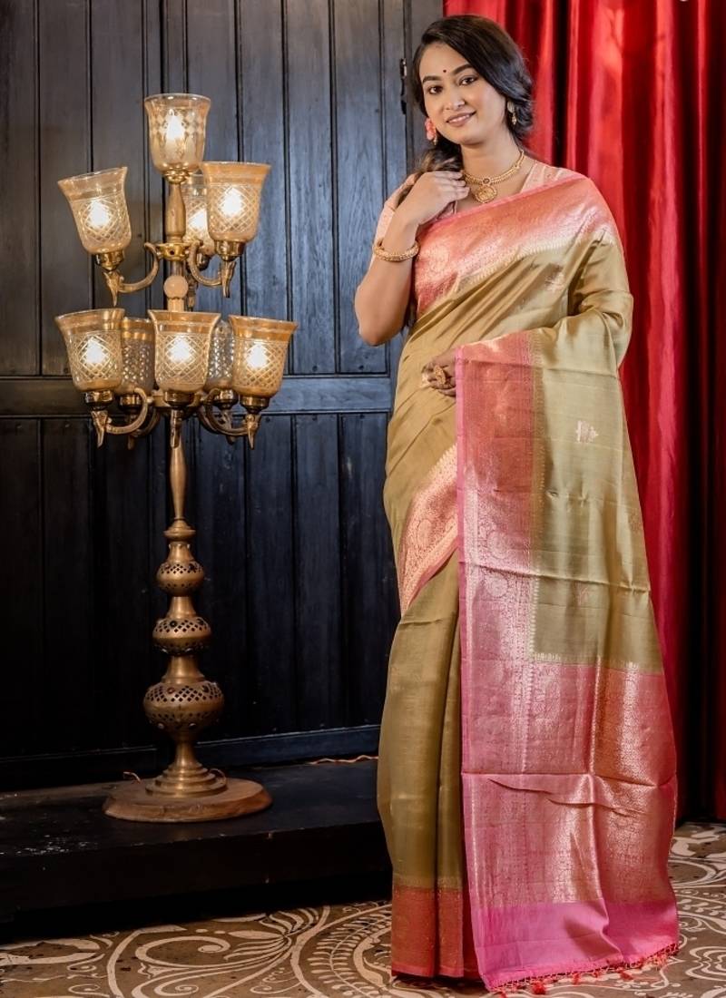 green hand woven silk blend saree