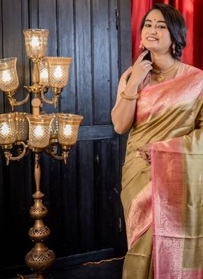 green hand woven silk blend zari woven all seasons sarees 2