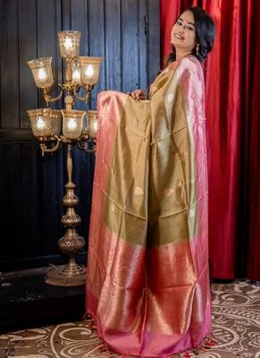green hand woven silk blend zari woven all seasons sarees 3