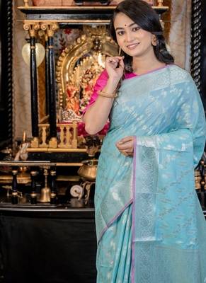 green woven silk blend cotton zari woven all seasons sarees 2