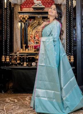 green woven silk blend cotton zari woven all seasons sarees 3