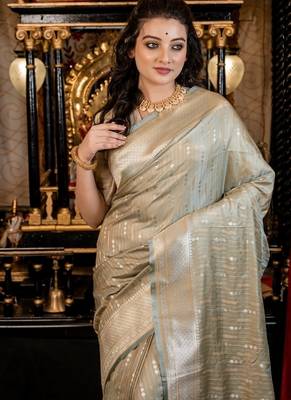 green woven silk blend blend zari woven all seasons sarees 2