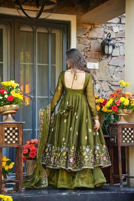 Green Embroidered Organza Anarkali Suit Set 5