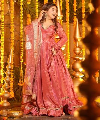 Pink Embroidered Maxi Set 1