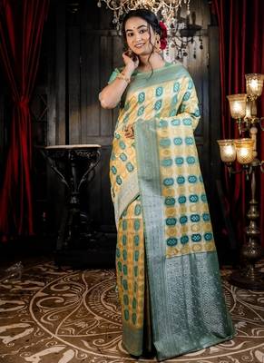 green woven matka silk blend zari woven all seasons sarees 5