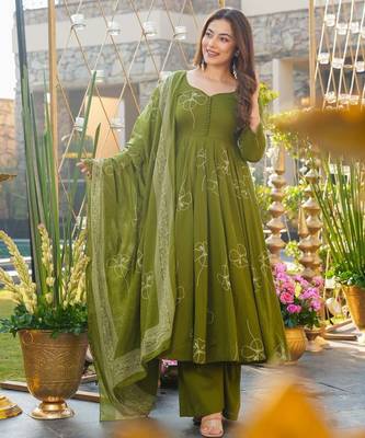 Green Embroidered Green Anarkali Suit Set 2
