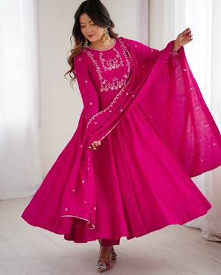 magenta chanderi silk anarkali gown dupatta 2