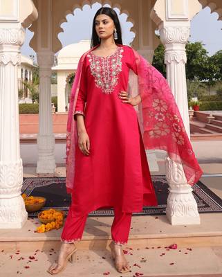 Pink color cotton silk fabric designer embroidered heavy ceremonial wear salwar kameez 4