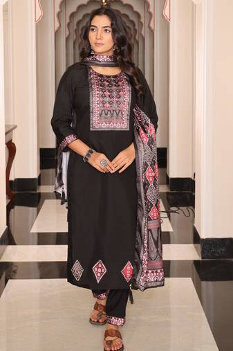 Black color viscos simmer fabric designer embroidered heavy ceremonial wear salwar kameez