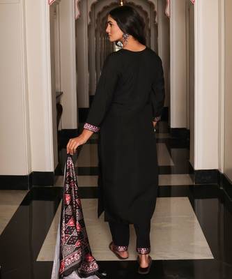 Black color viscos simmer fabric designer embroidered heavy ceremonial wear salwar kameez 2
