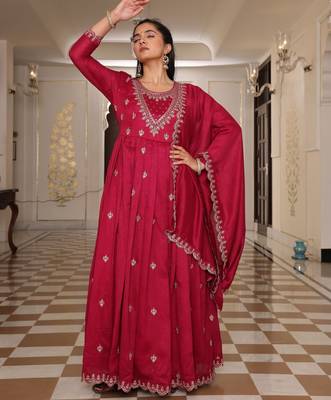 Pink color soft silk fabric designer embroidered heavy ceremonial wear salwar kameez 4