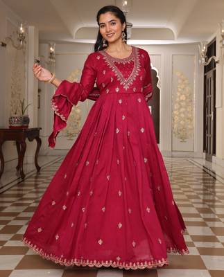 Pink color soft silk fabric designer embroidered heavy ceremonial wear salwar kameez 5