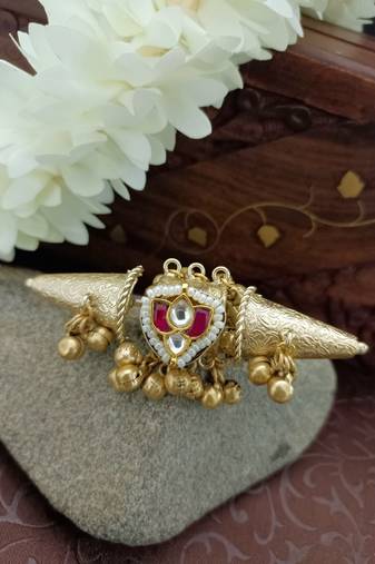 Brass-plated pachi kundan -studded multi finger ghungaroo ring