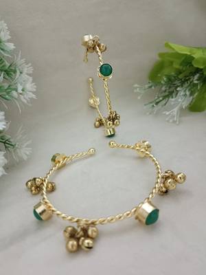 Women 2 brass kundan gold-plated bangle-style bracelet 1