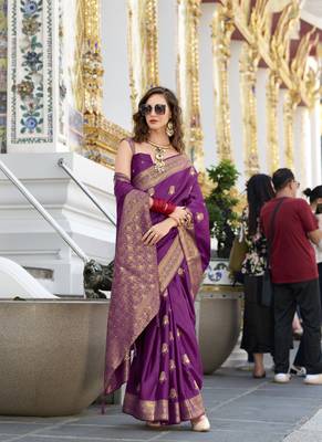 magenta satin silk blend with beautiful zari weaving border & designer pallu 2