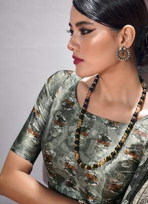 black & off-white crape digital printed casual wear saree 4