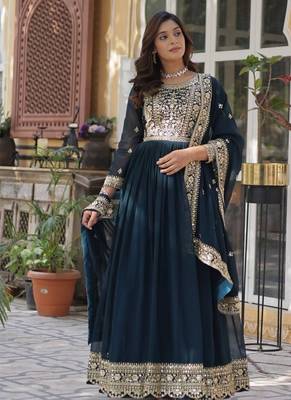 Blue faux blooming embroidered gown 5