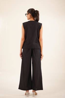 Black vest top and palazzo 5