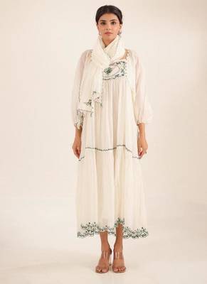 Art sleeve victorian dress 1