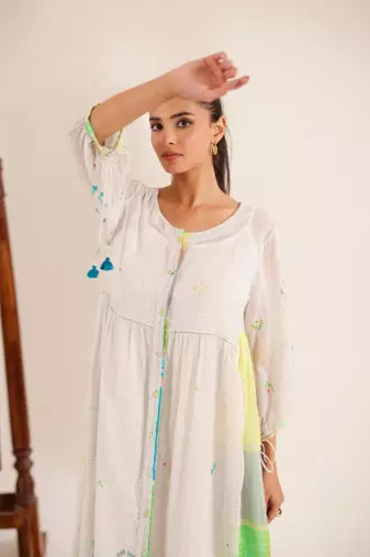 White checkred dress