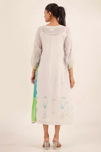 White checkred dress