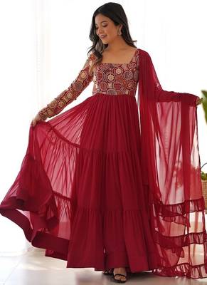  maroon embroidered anarkali kurta with dupatta 3