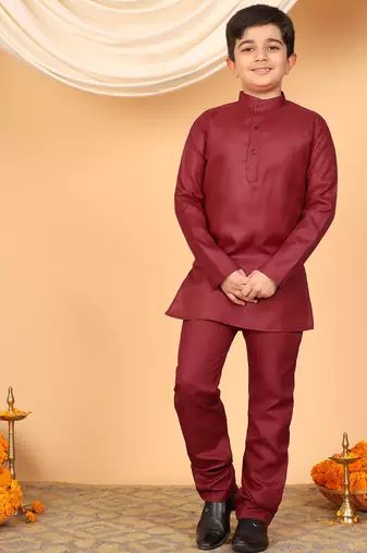 Boys maroon cotton blend kurta pyjama set with jacquard geometric floral waistcoat