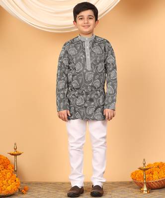 Boys charcoal grey rayon floral vine embroidered sequined kurta & pyjama set 1
